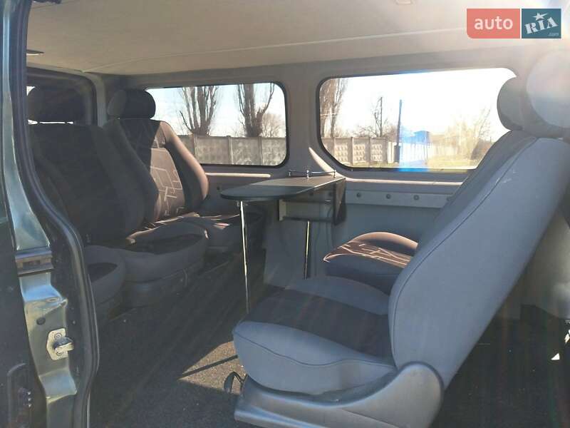 Минивэн Opel Vivaro 2004 в Кривом Роге