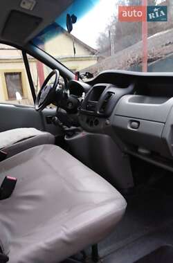 Минивэн Opel Vivaro 2010 в 