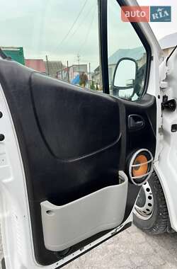 Мінівен Opel Vivaro 2005 в 