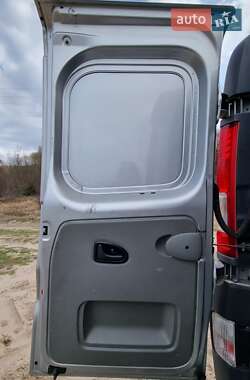 Минивэн Opel Vivaro 2013 в 