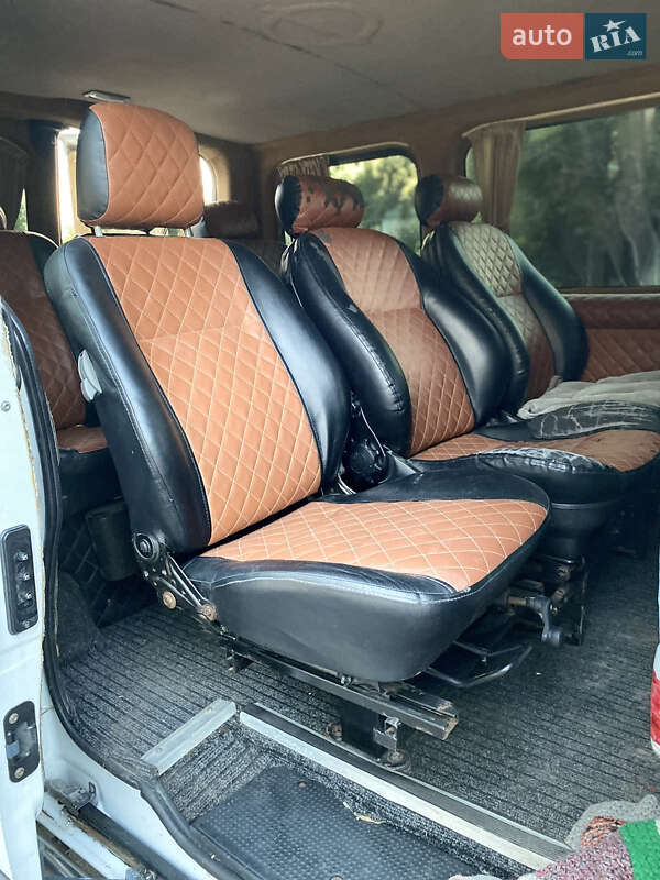 Мінівен Opel Vivaro 2001 в Вознесенську