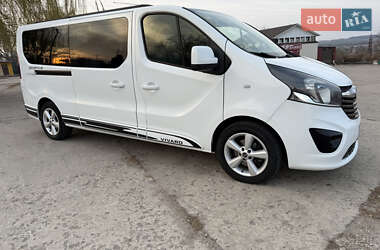Минивэн Opel Vivaro 2017 в 