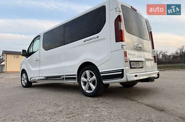 Минивэн Opel Vivaro 2017 в 