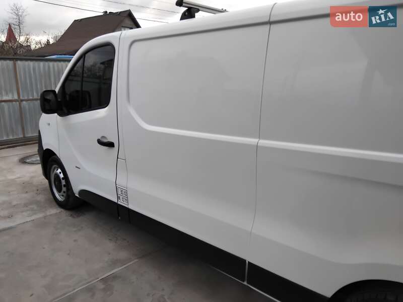 Грузовой фургон Opel Vivaro 2016 в Боярке