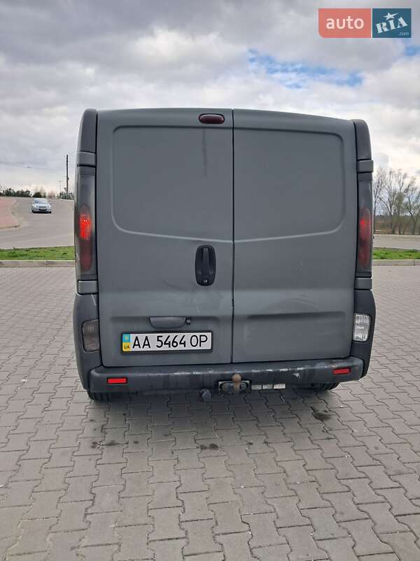 Вантажний фургон Opel Vivaro 2002 в Києві