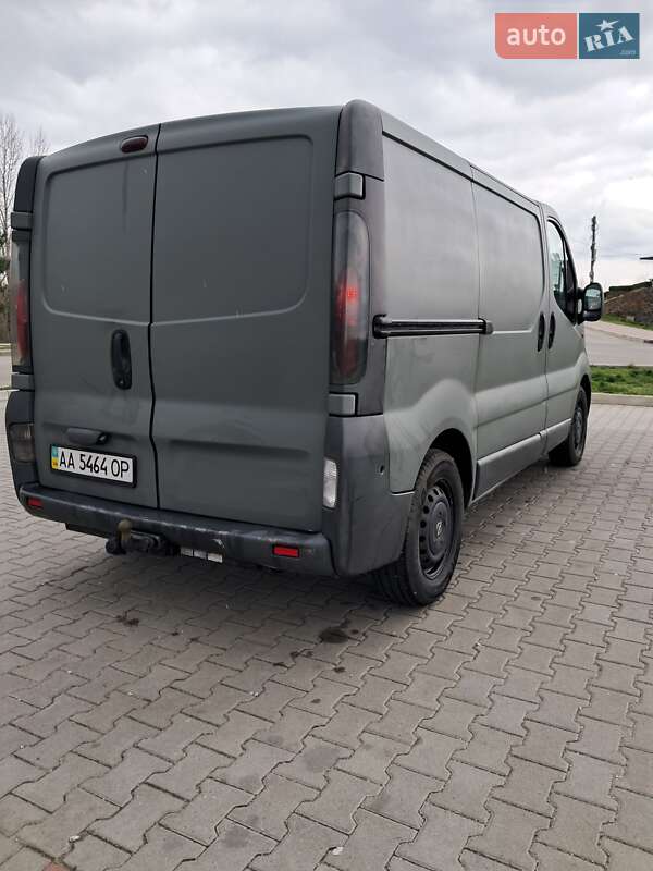 Вантажний фургон Opel Vivaro 2002 в Києві