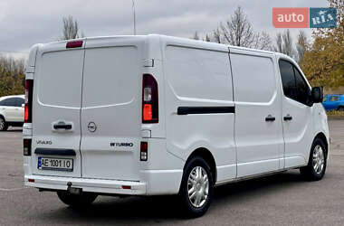 Грузовой фургон Opel Vivaro 2015 в 