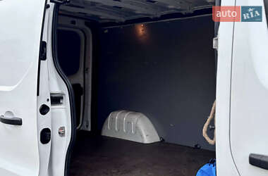 Грузовой фургон Opel Vivaro 2015 в 