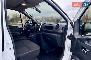 Грузовой фургон Opel Vivaro 2015 в 