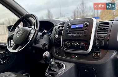 Грузовой фургон Opel Vivaro 2015 в 