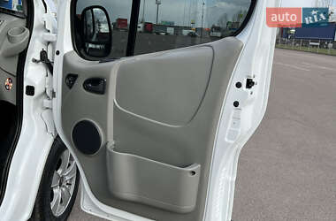 Мінівен Opel Vivaro 2013 в 