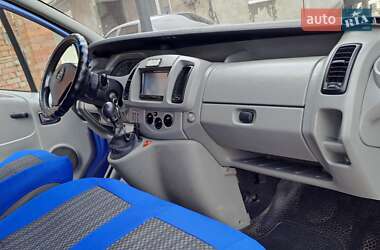 Минивэн Opel Vivaro 2004 в 