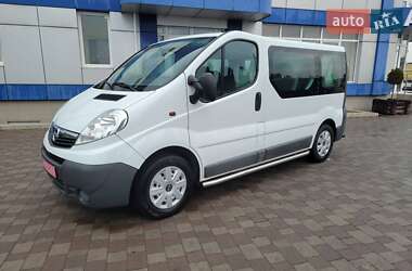 Минивэн Opel Vivaro 2014 в 