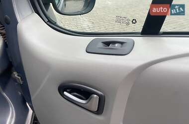 Минивэн Opel Vivaro 2013 в 