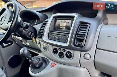 Минивэн Opel Vivaro 2013 в 