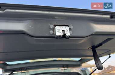 Минивэн Opel Vivaro 2013 в 