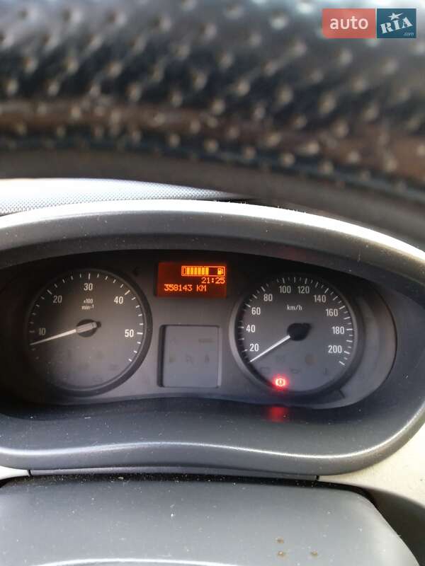 Мінівен Opel Vivaro 2012 в Дніпрі фото 16 Мінівен Opel Vivaro 2012 в Дніпрі