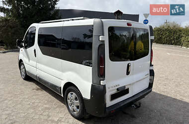 Минивэн Opel Vivaro 2004 в 