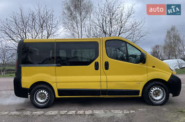 Минивэн Opel Vivaro 2004 в 
