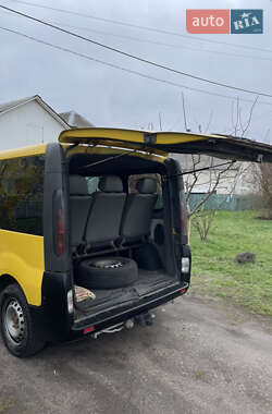 Минивэн Opel Vivaro 2004 в 