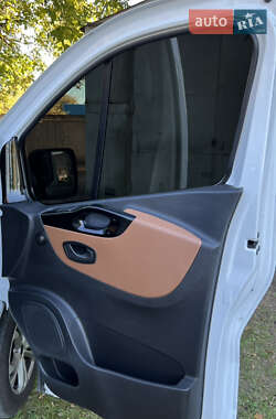 Минивэн Opel Vivaro 2019 в 