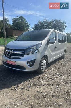 Минивэн Opel Vivaro 2016 в 