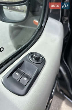 Минивэн Opel Vivaro 2013 в 