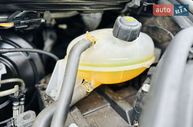 Минивэн Opel Vivaro 2013 в 