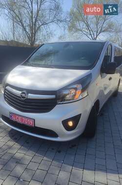 Минивэн Opel Vivaro 2015 в 