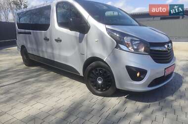 Минивэн Opel Vivaro 2015 в 