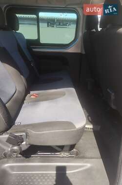 Минивэн Opel Vivaro 2015 в 
