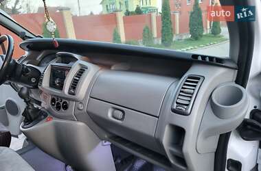 Минивэн Opel Vivaro 2007 в 
