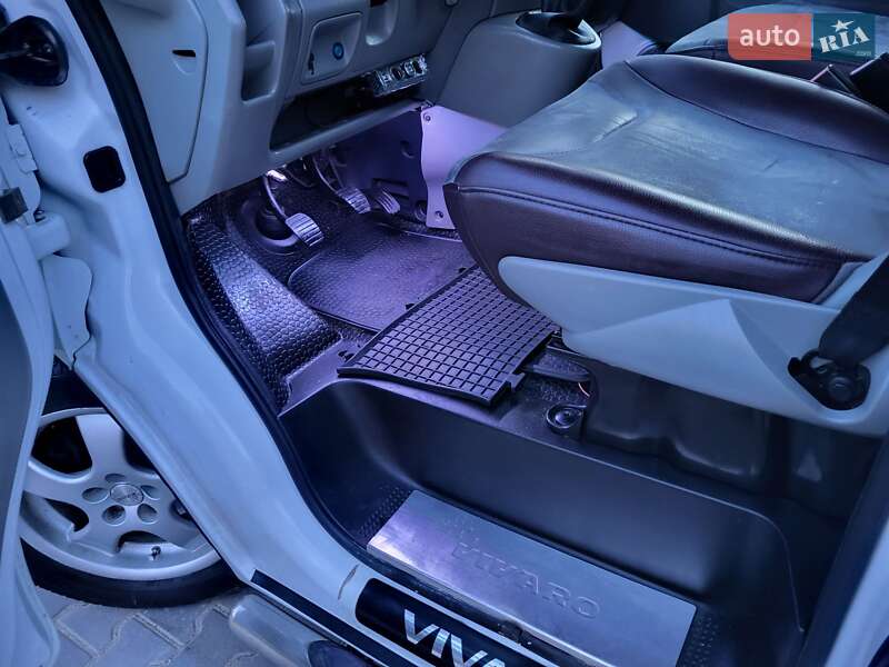 Минивэн Opel Vivaro 2007 в Хмельницком