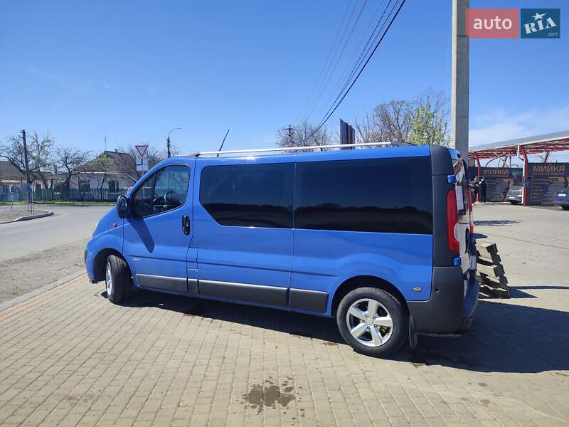 Минивэн Opel Vivaro 2011 в Умани