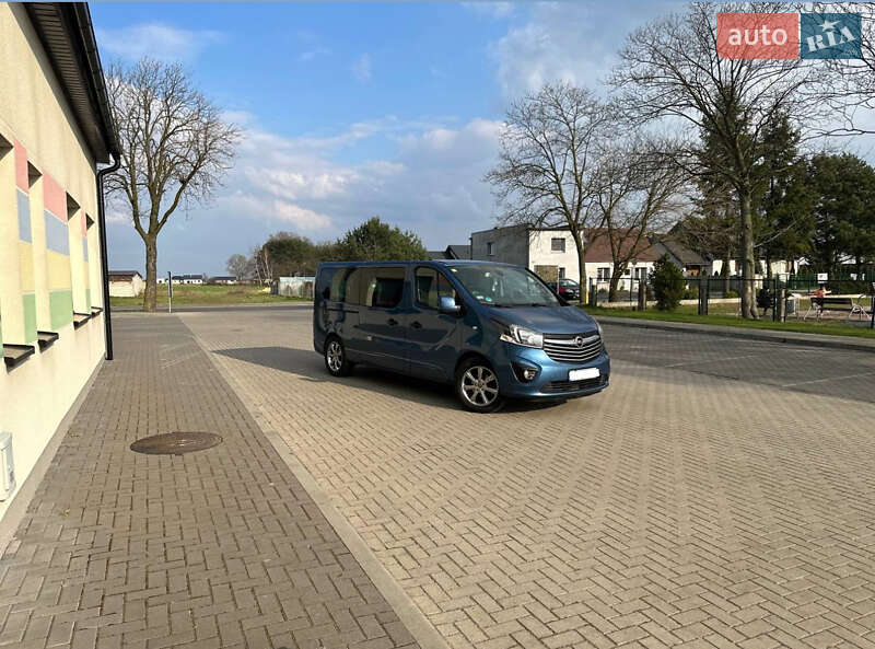 Минивэн Opel Vivaro 2019 в 
