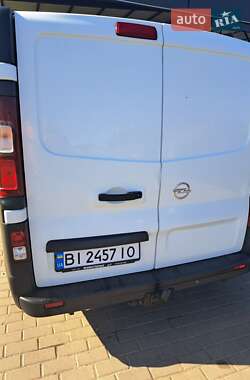 Грузовой фургон Opel Vivaro 2015 в 
