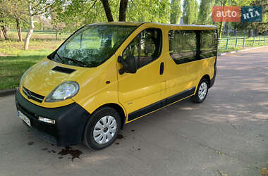Минивэн Opel Vivaro 2004 в 