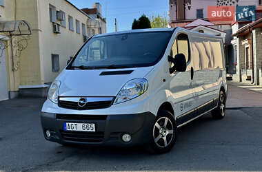Грузовой фургон Opel Vivaro 2013 в Полтаве