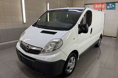 Мінівен Opel Vivaro 2014 в Умані