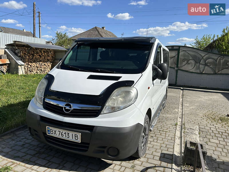 Минивэн Opel Vivaro 2006 в Городке