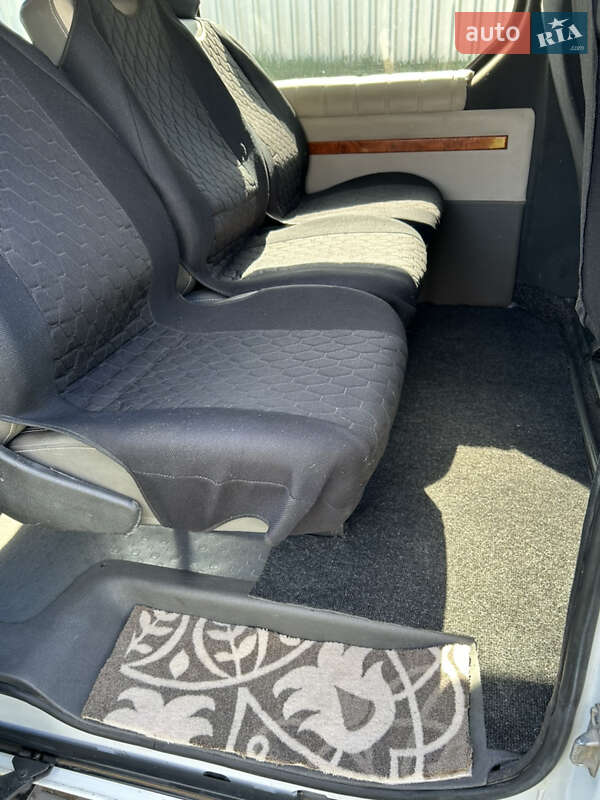 Минивэн Opel Vivaro 2006 в Городке