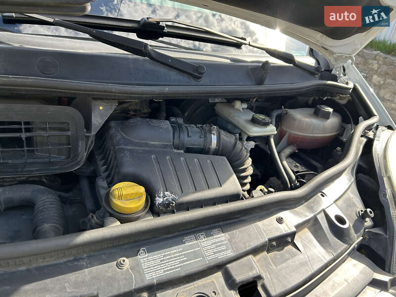 Минивэн Opel Vivaro 2006 в Городке
