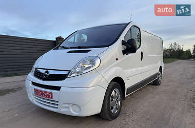 Грузовой фургон Opel Vivaro 2014 в 