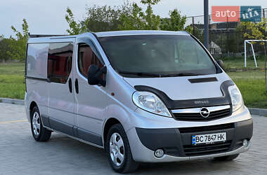 Мінівен Opel Vivaro 2012 в 
