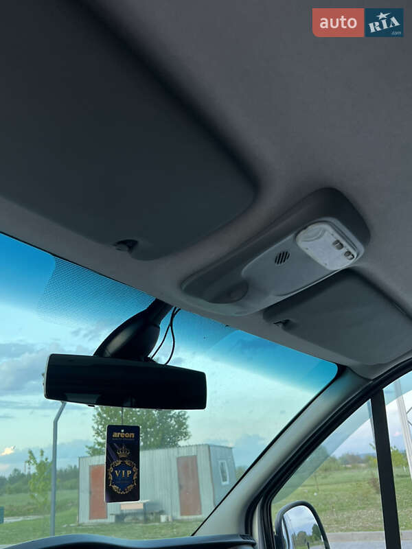 Минивэн Opel Vivaro 2012 в Здолбунове
