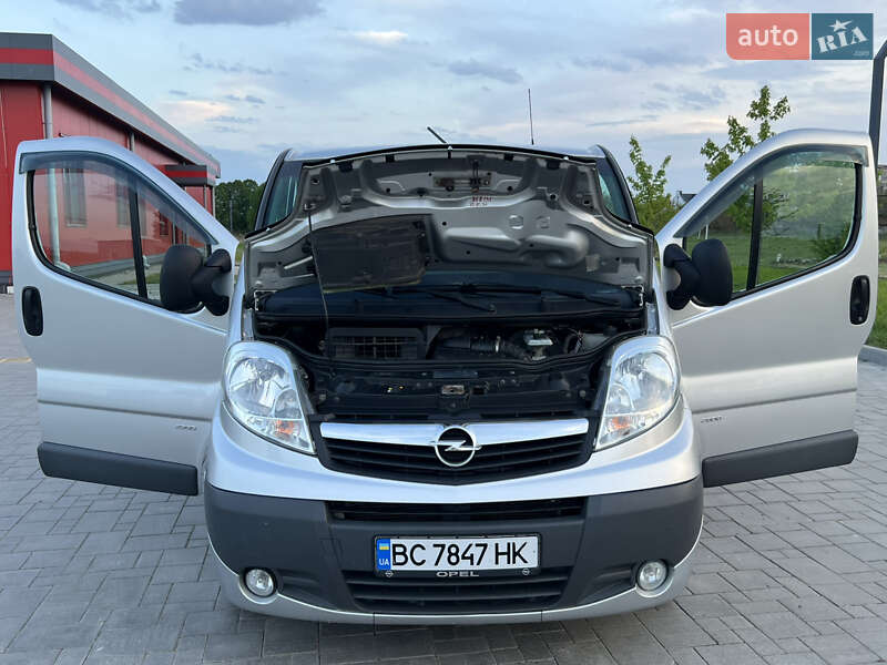 Минивэн Opel Vivaro 2012 в Здолбунове