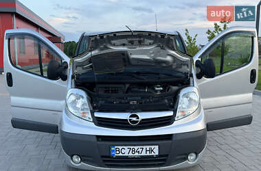 Мінівен Opel Vivaro 2012 в 