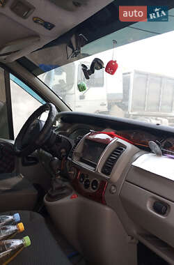 Минивэн Opel Vivaro 2003 в 