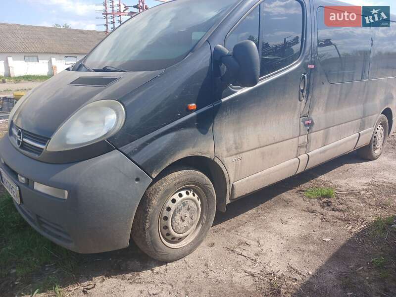 Минивэн Opel Vivaro 2004 в Сумах