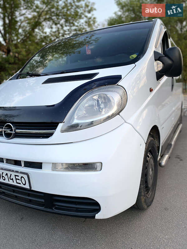 Мінівен Opel Vivaro 2001 в Вознесенську